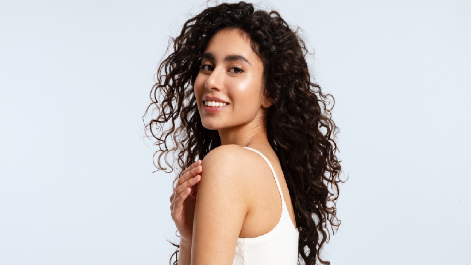 5 best hair masks for curly hair to smoothen and condition your curls