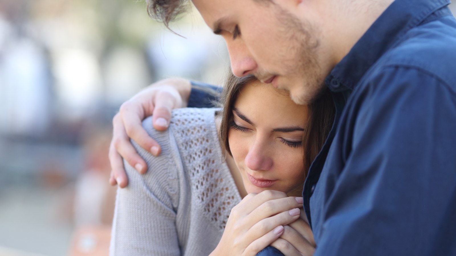 Insecure in your relationship? 5 signs of anxious attachment