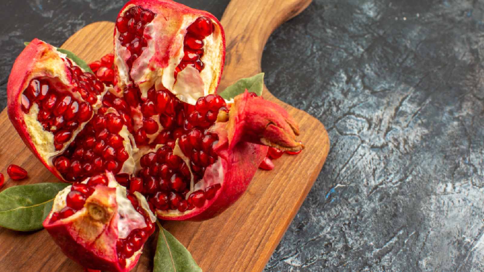 Eating a pomegranate? 5 things to avoid with it