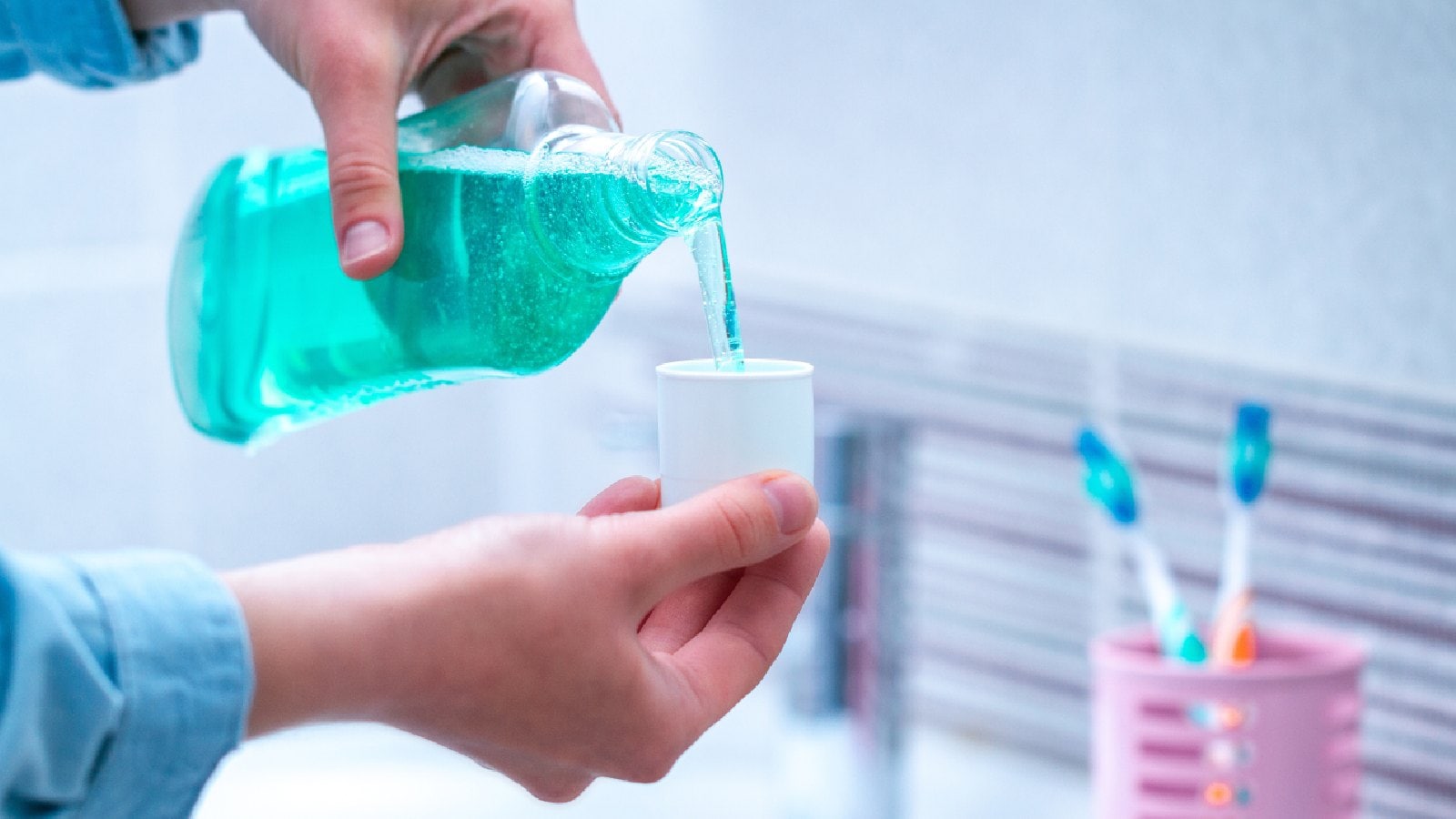 Is it safe to use mouthwash every day?