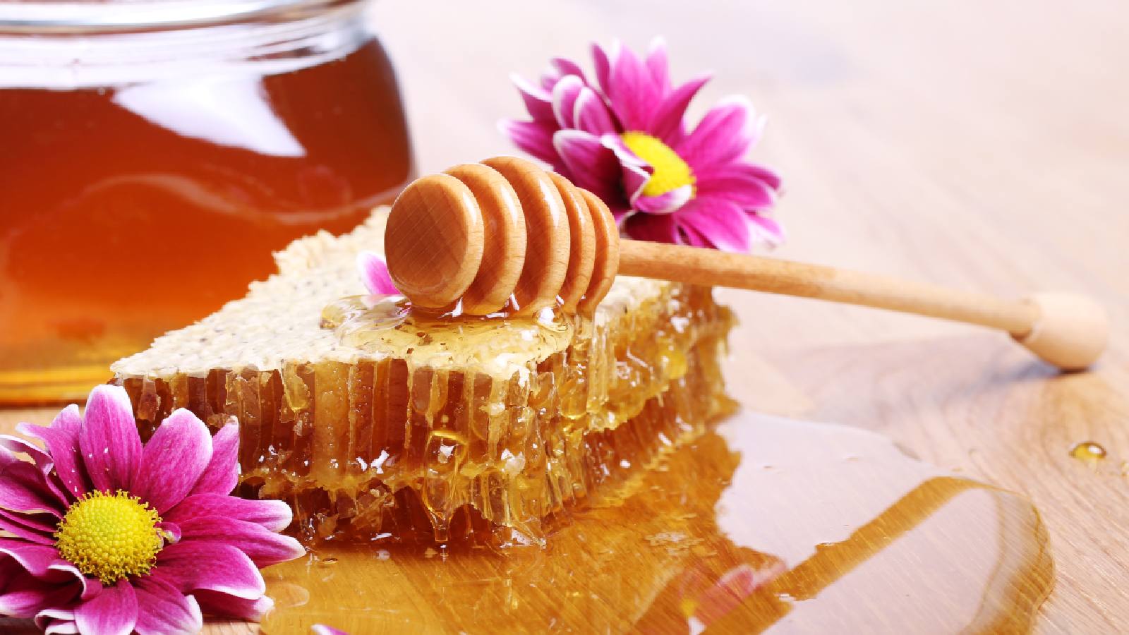 What’s so special about Manuka honey? Know its health benefits and uses